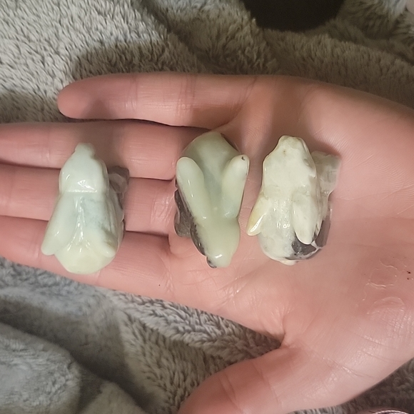 Caribbean calcite bunnies! - Picture 2 of 4